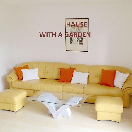 Flair Apartmanhaz Егер Екстериор снимка