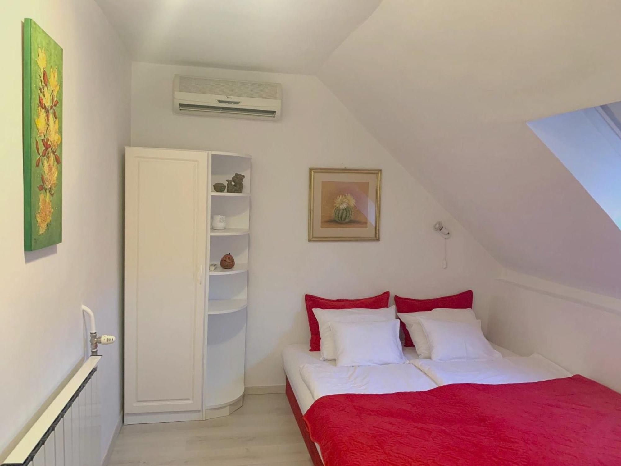 Flair Apartmanhaz Егер Екстериор снимка