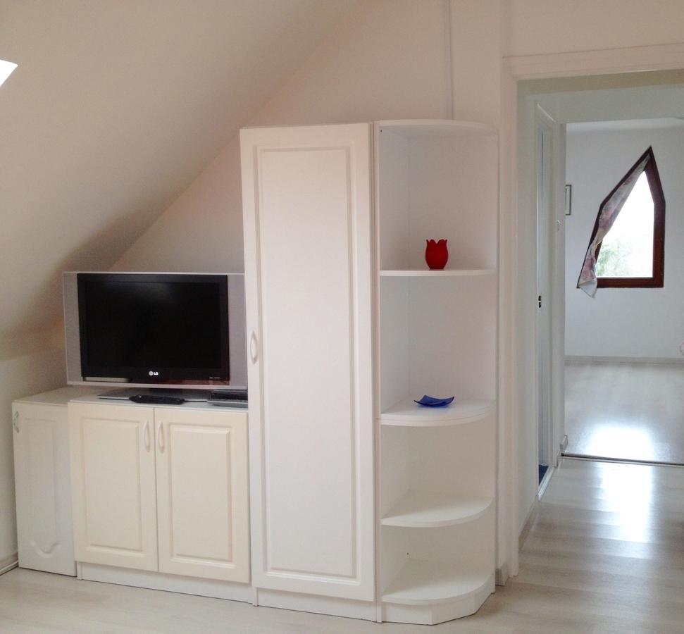 Flair Apartmanhaz Егер Екстериор снимка