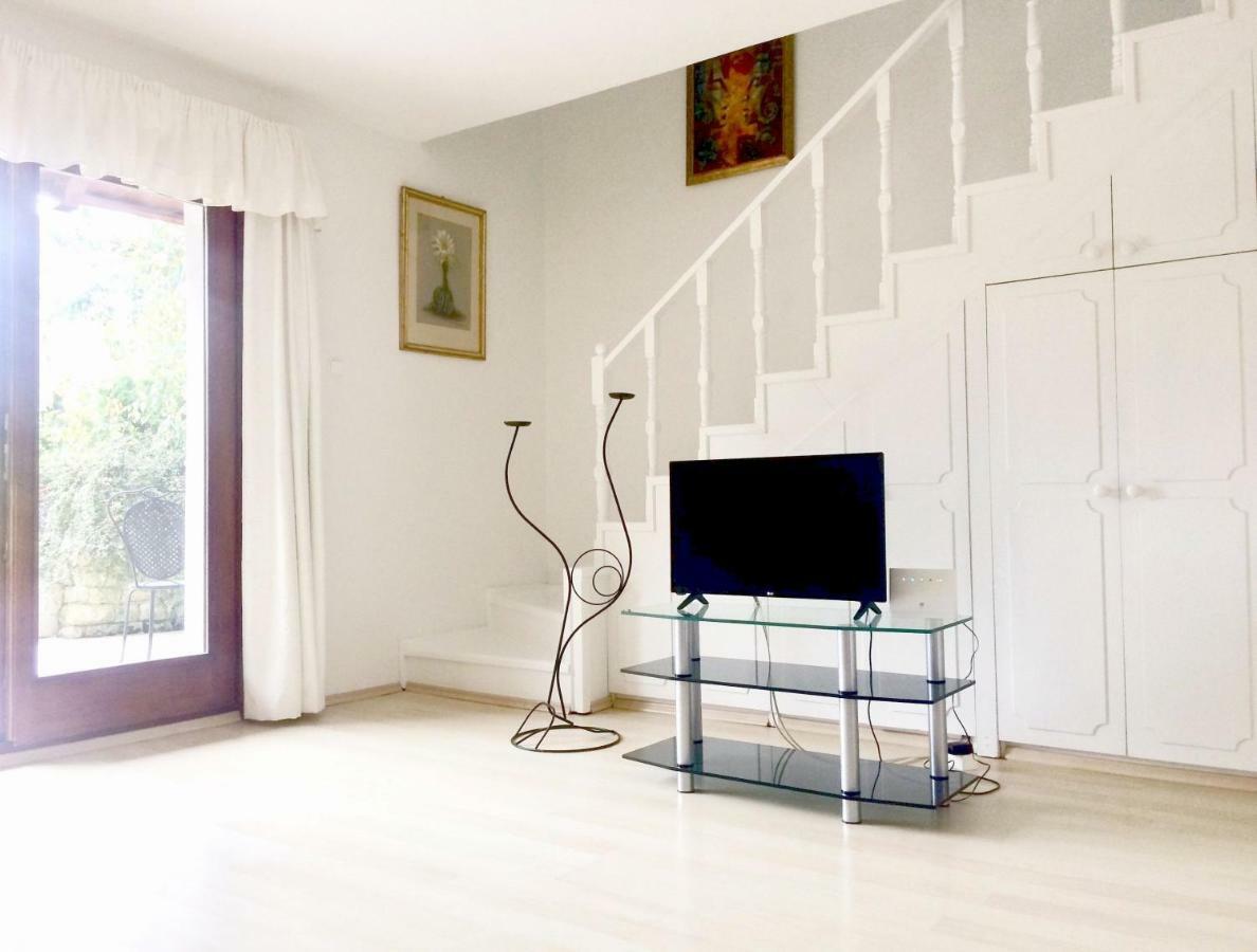 Flair Apartmanhaz Егер Екстериор снимка